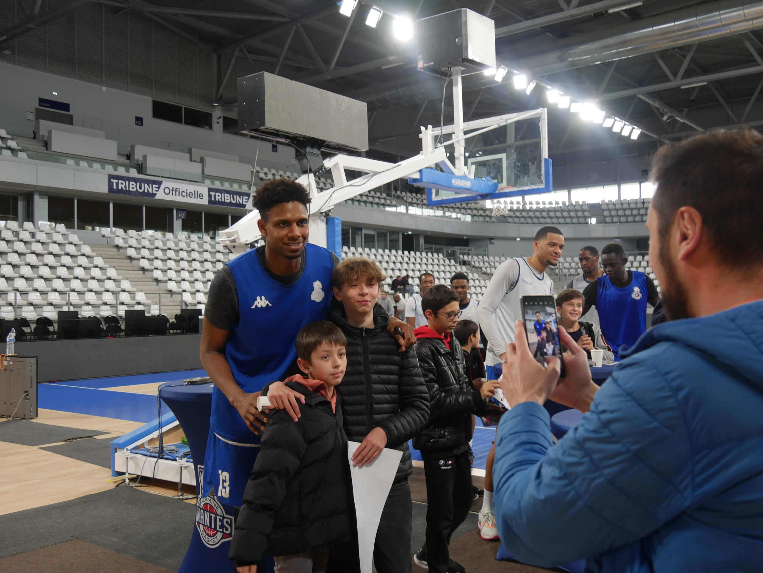 La nouveauté du NBH: le carnet de dédicaces! | Nantes Basket Hermine